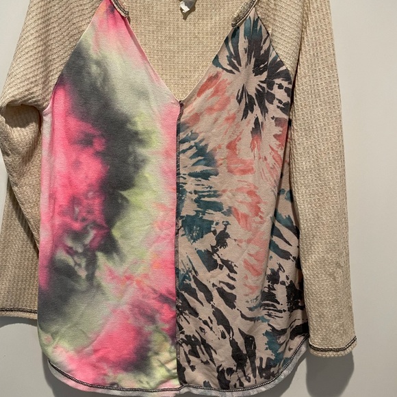 Vibrant colored blouse - Picture 1 of 3